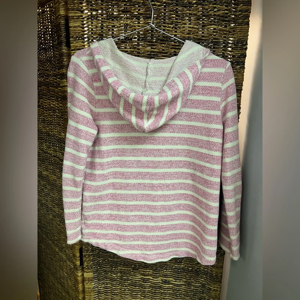 Old Navy- Youth Size: 14, Pink/White Palm Tree‎ Embroidered pull over, Pre-Owned